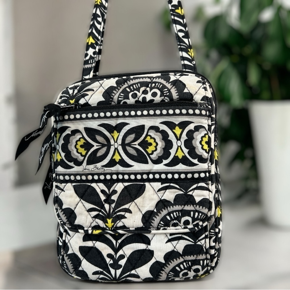 Vera Bradley Black Yellow Fanfare Hipster Crossbody Purse Bag Silver Accent